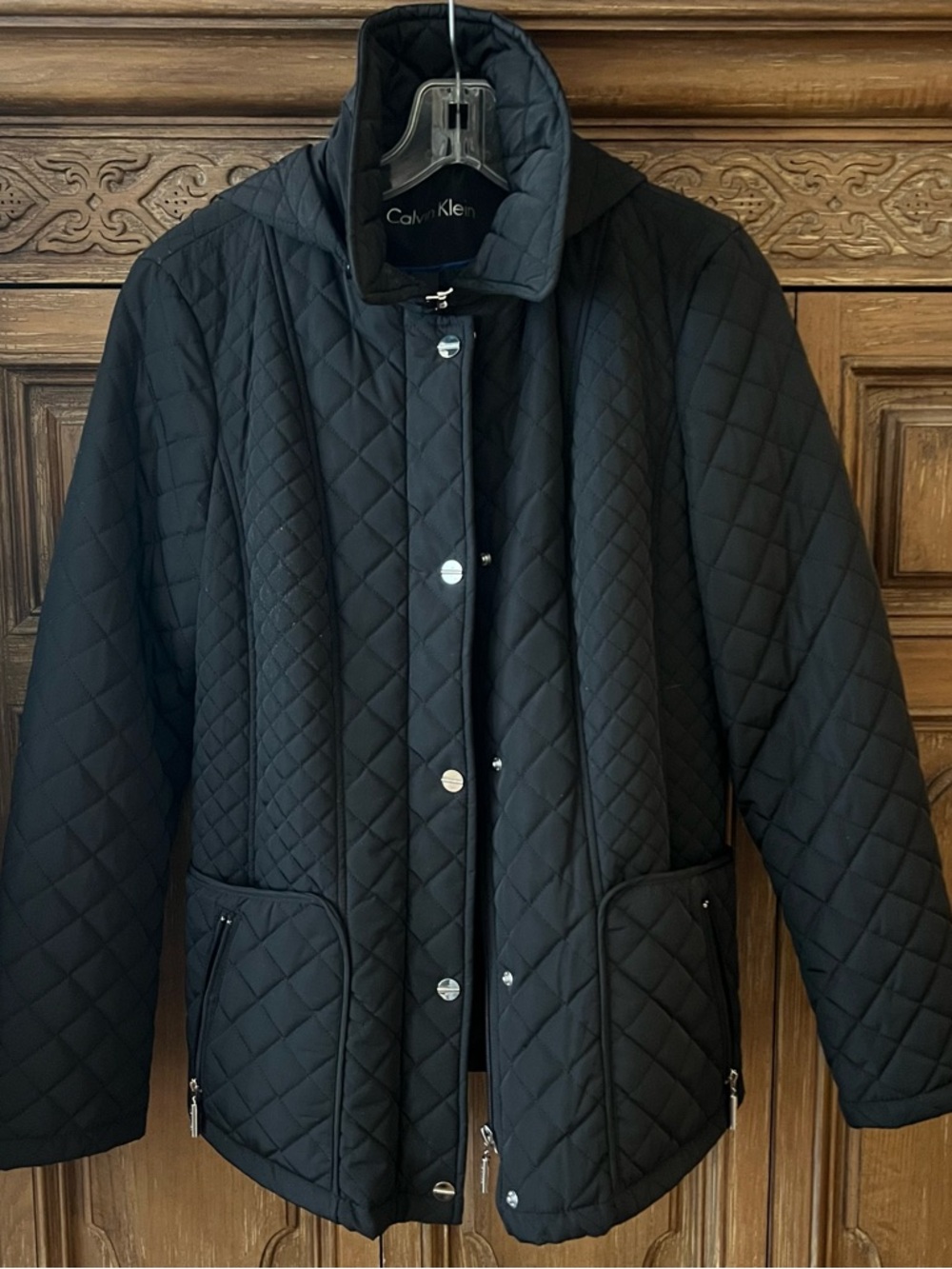 EUC Calvin Klein Black Hooded(detachable) Diamond Quilted Coat with Zip Pockets